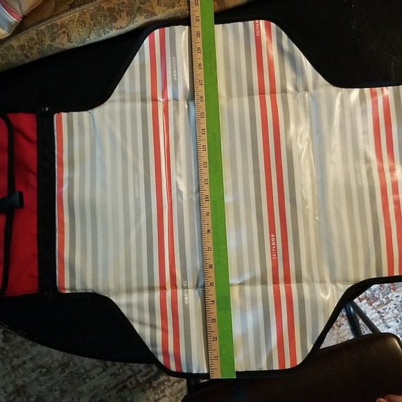 Skip * Hop Pronto Baby Changing Station & Diaper Clutch, Red w/Striped Interior - Picture 13 of 15